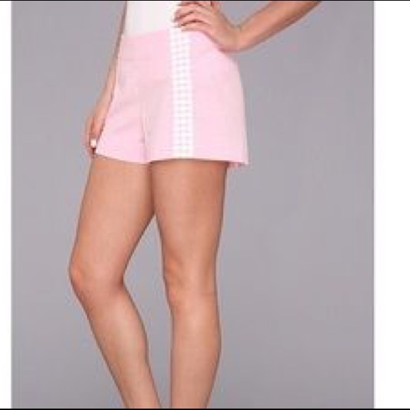 Like New🌸Lilly Pulitzer Liza Seersucker Shorts - Picture 8 of 8